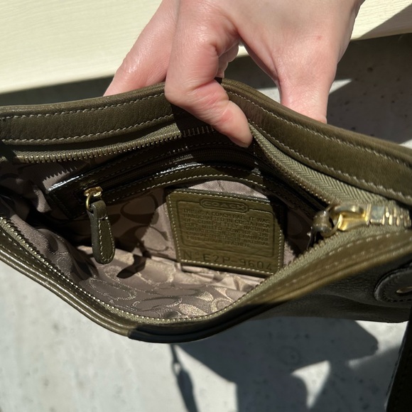 RARE Vintage 2002 Coach Legacy 9604 Milbrook Demi Leather Hobo Bag - Picture 11 of 14